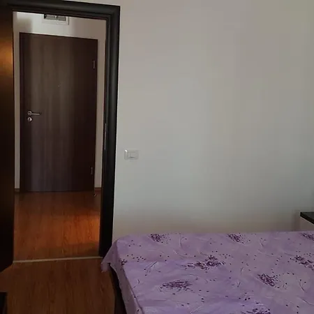 アパート Alexandra Apolonia エフォリエ・ノルド