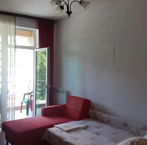 Alexandra Apolonia * エフォリエ・ノルド