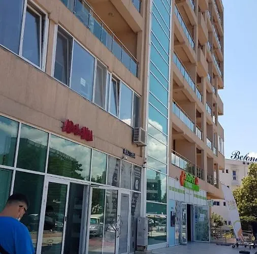 Alexandra Apolonia * エフォリエ・ノルド