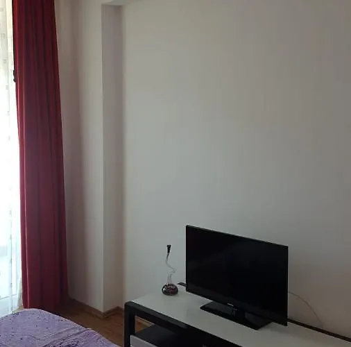 Alexandra Apolonia アパート