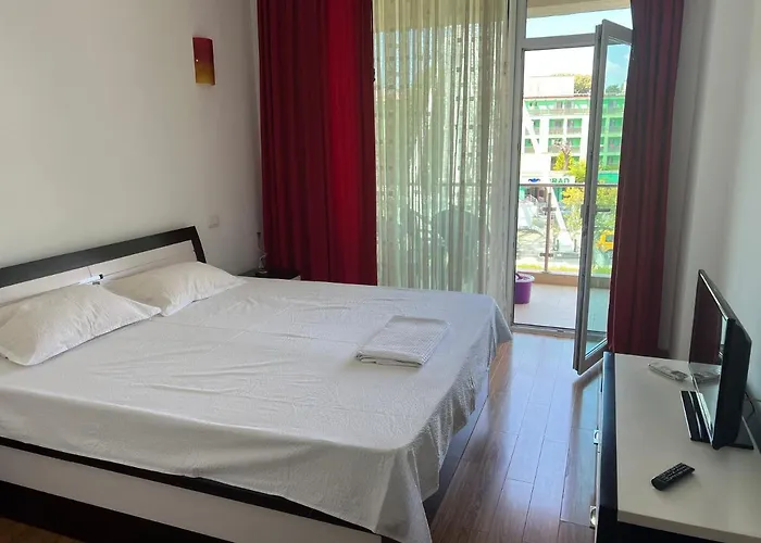 Alexandra Apolonia * エフォリエ・ノルド